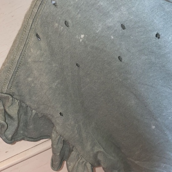 American Eagle Ruffled and Ripped Tee - Picture 2 of 3
